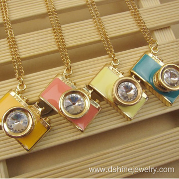 Rhinestone Camera Pendant Necklace Cheap Fashion Jewelry